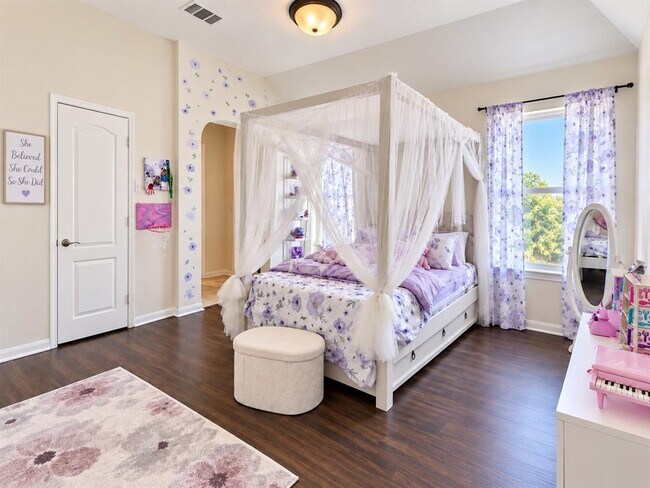 Building Photo - 17002 Brewer Blackbird Dr