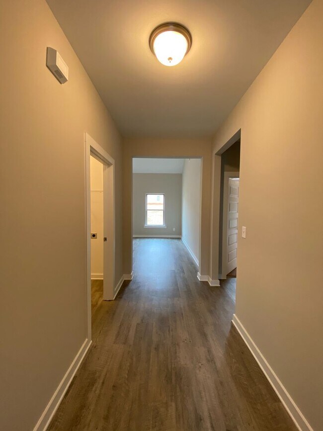 Building Photo - 65 Red Oak Ct