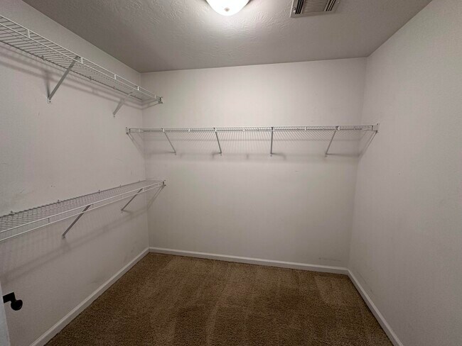 Building Photo - 2009 Dundee Way