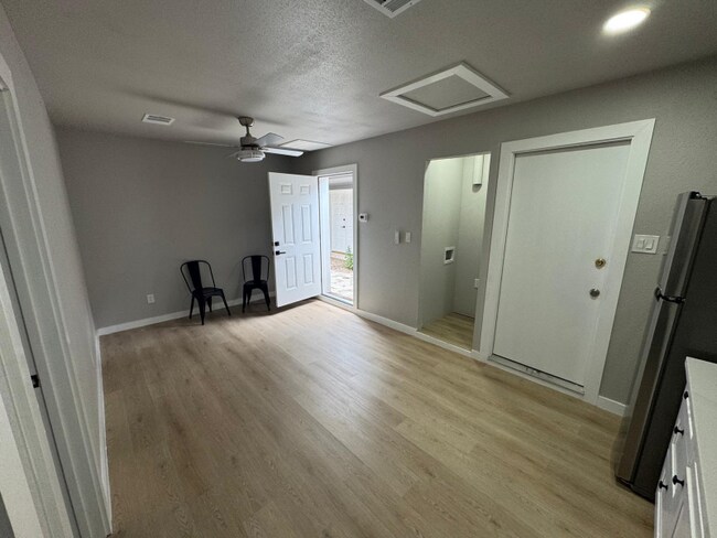 Building Photo - 5926 Par 4 Dr