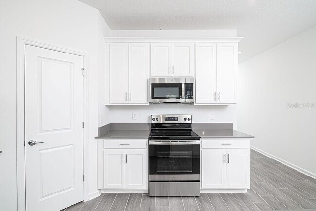 Building Photo - 16591 Parable Wy