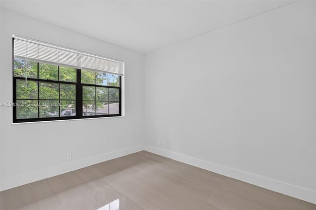 Building Photo - 2830 Coral Springs Dr