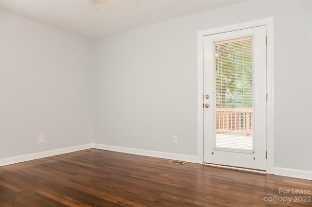 Building Photo - 1501 Tyvola Rd