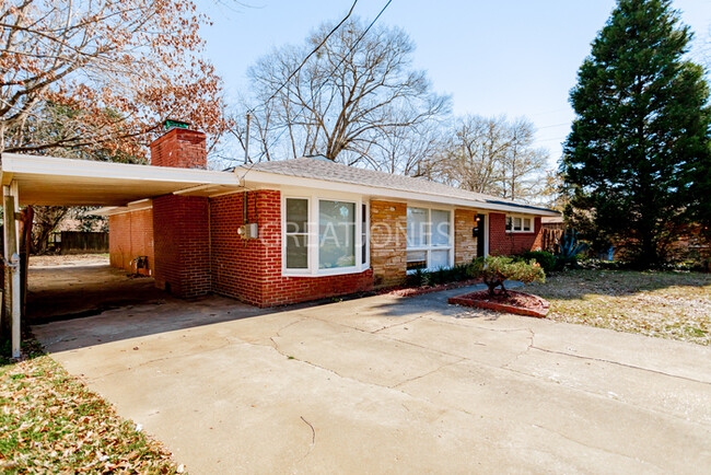 Building Photo - Charming 3 Bedroom in Columbus!
