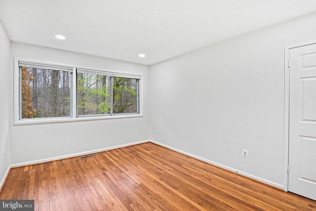 Building Photo - 10109 Fair Wds Dr
