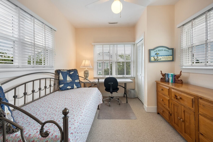 Building Photo - 96 Ocean Park Loop