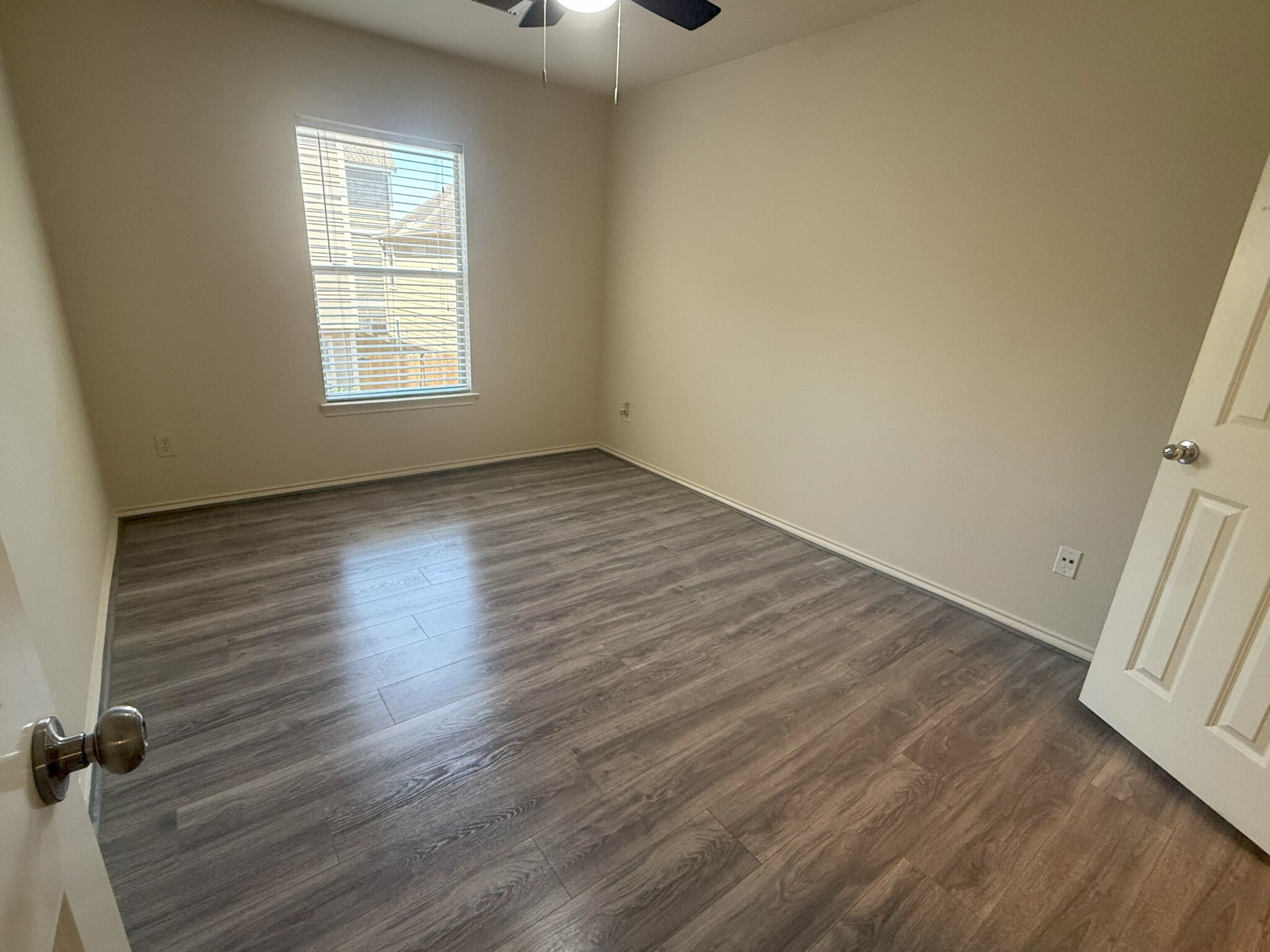 2nd bedroom - 2026 Bailey St