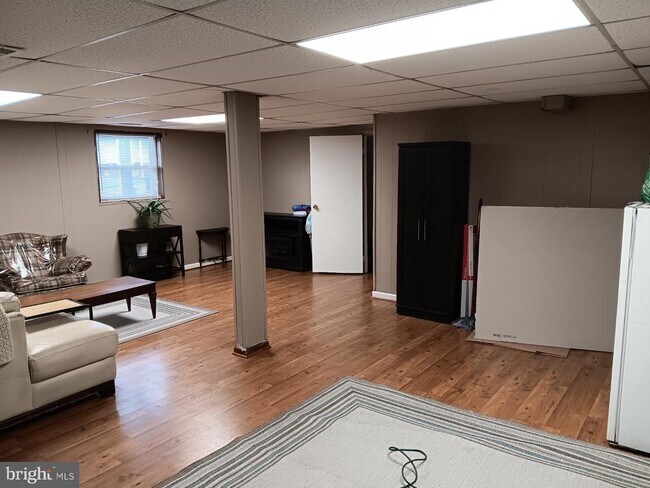 Building Photo - 46534 Majestic Ct