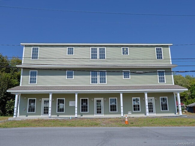 Building Photo - 7 Greycourt Ave