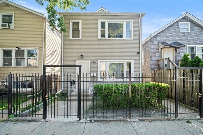 Primary Photo - 4731 S Laflin St