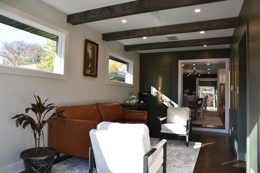 Building Photo - 7018 Le Claire Ave