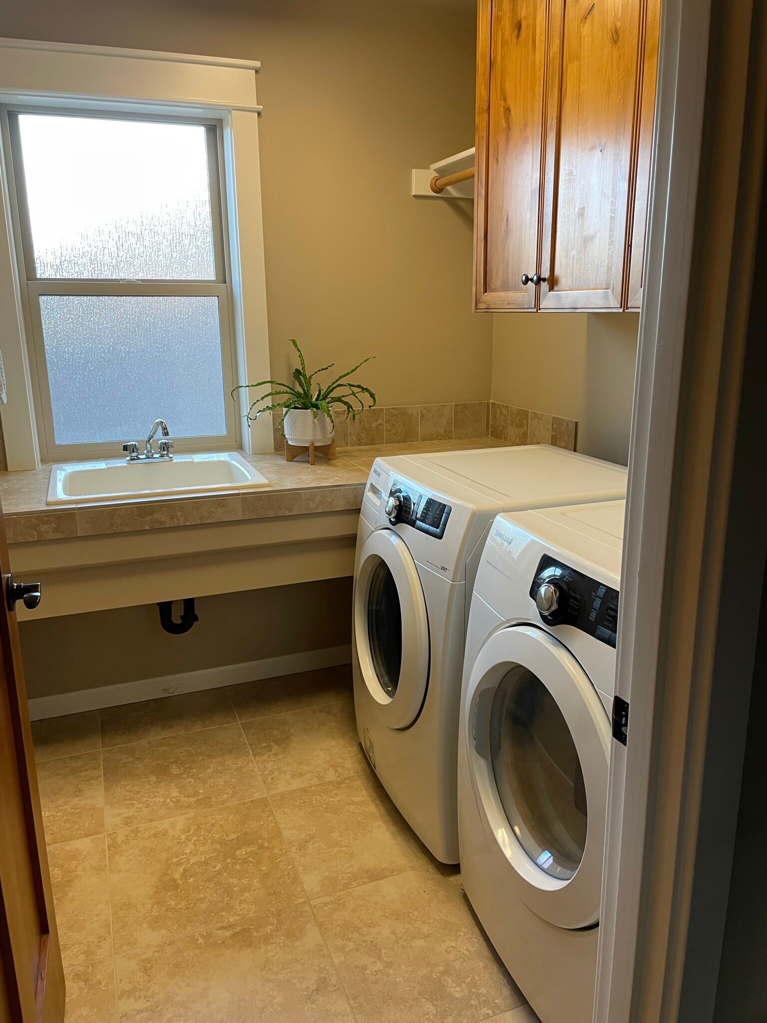 Building Photo - 12884 SW Sevilla Ave