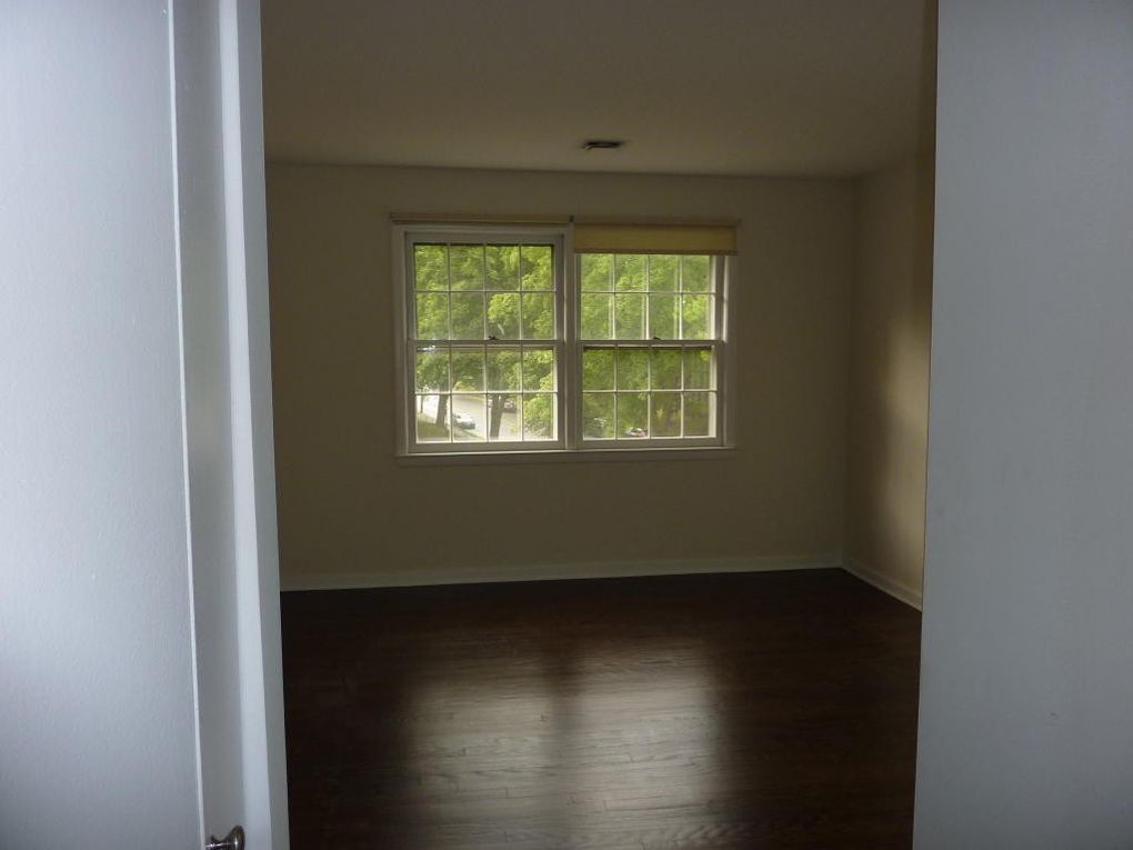 Building Photo - 62 Heritage Hill Rd