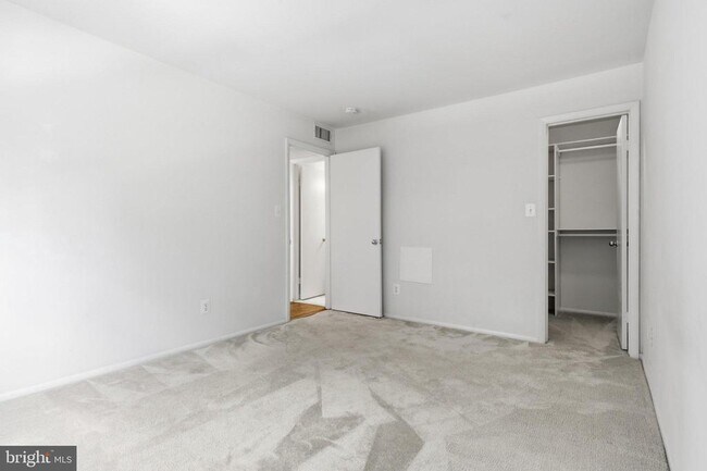 Building Photo - 1710 Abercromby Ct