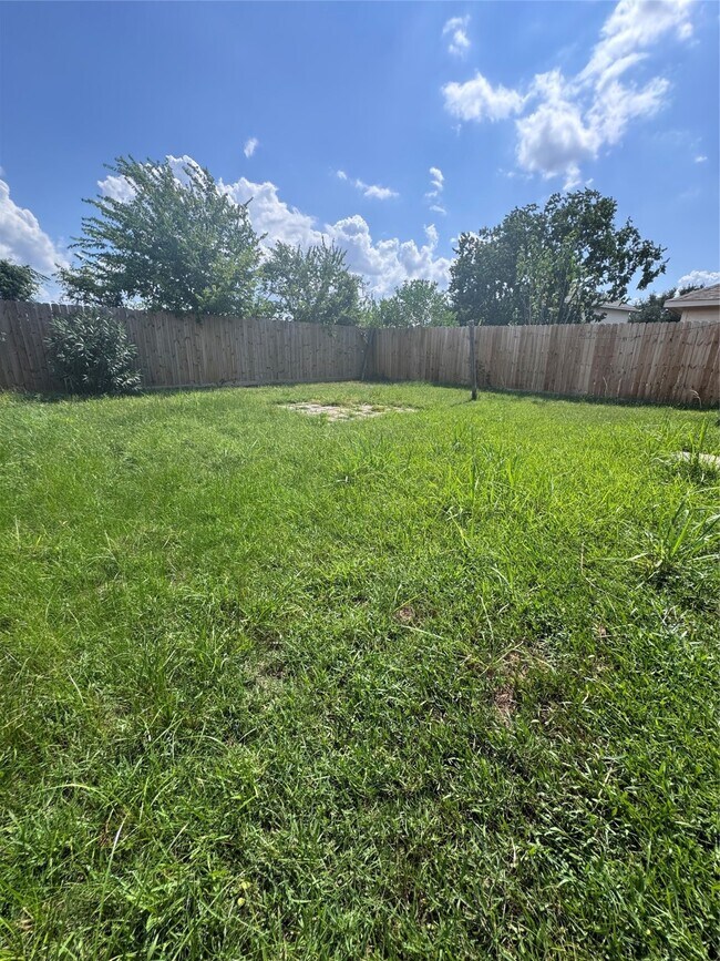 Building Photo - 18923 Larkspur Hills Dr