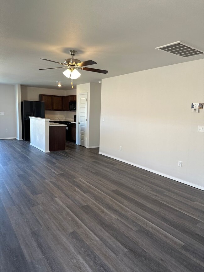 Building Photo - *Pre-leasing* Three Bedroom | Two Bath Hom...