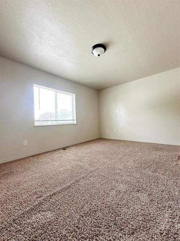 Building Photo - 722 W 350 N