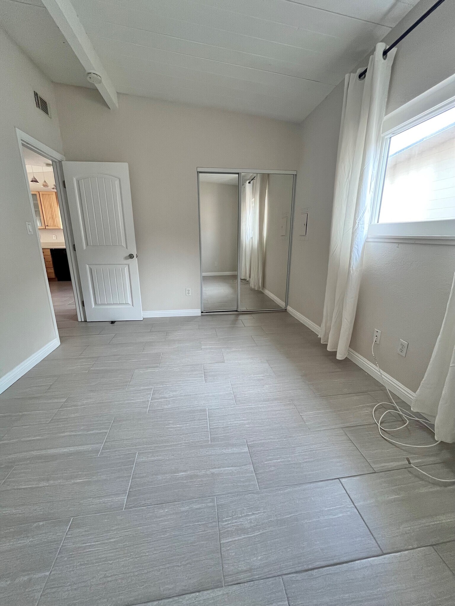 Building Photo - 1680 Seacoast Dr