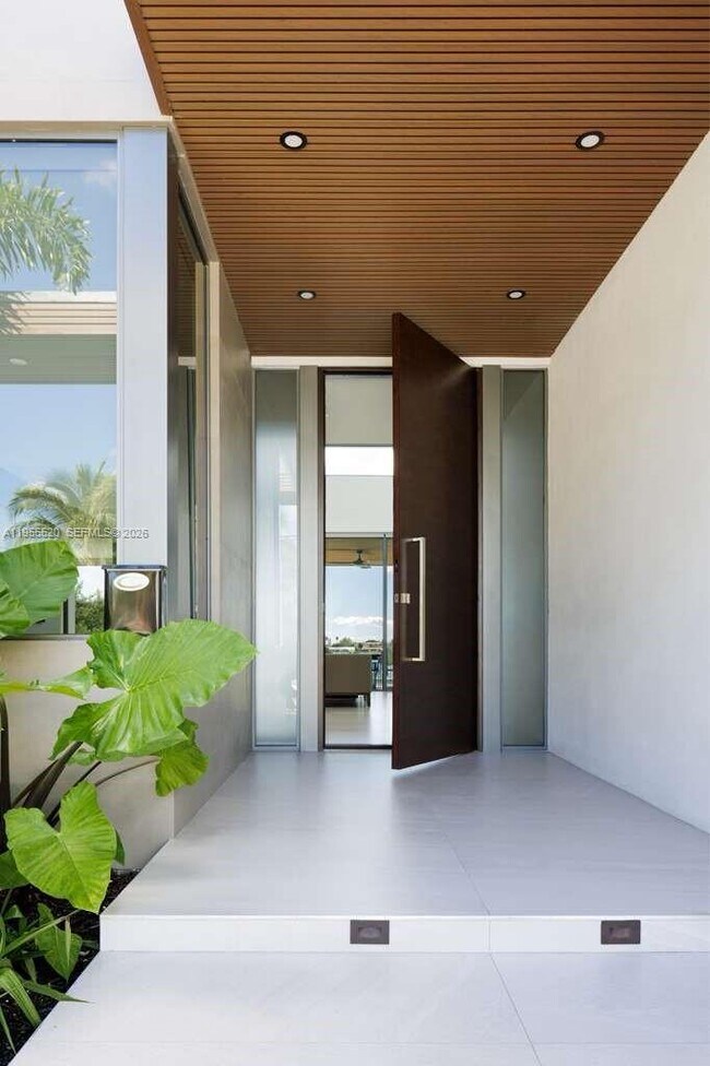 Building Photo - 1830 NE 193rd St