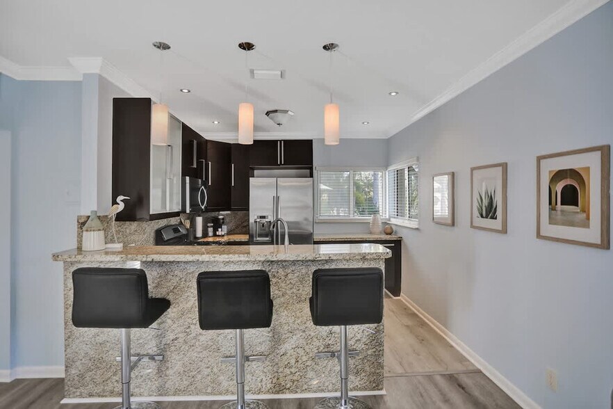 Building Photo - 37 Hendricks Isle