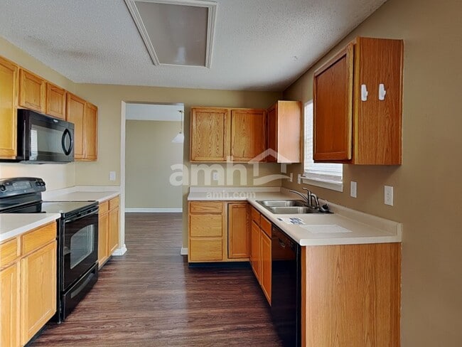 Building Photo - 2012 Fullwood Dr