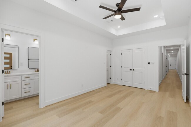 Building Photo - 5921 Mountwood St