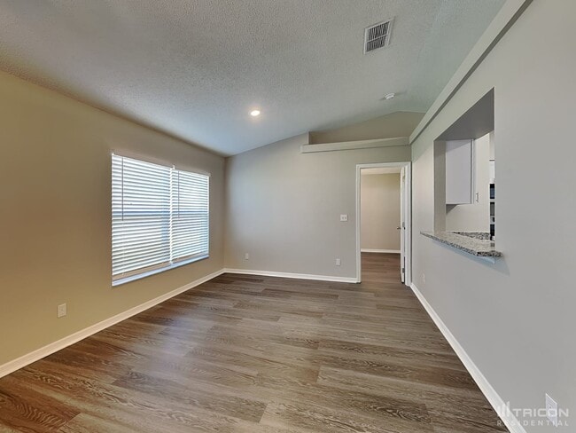 Building Photo - 15342 Margaux Dr