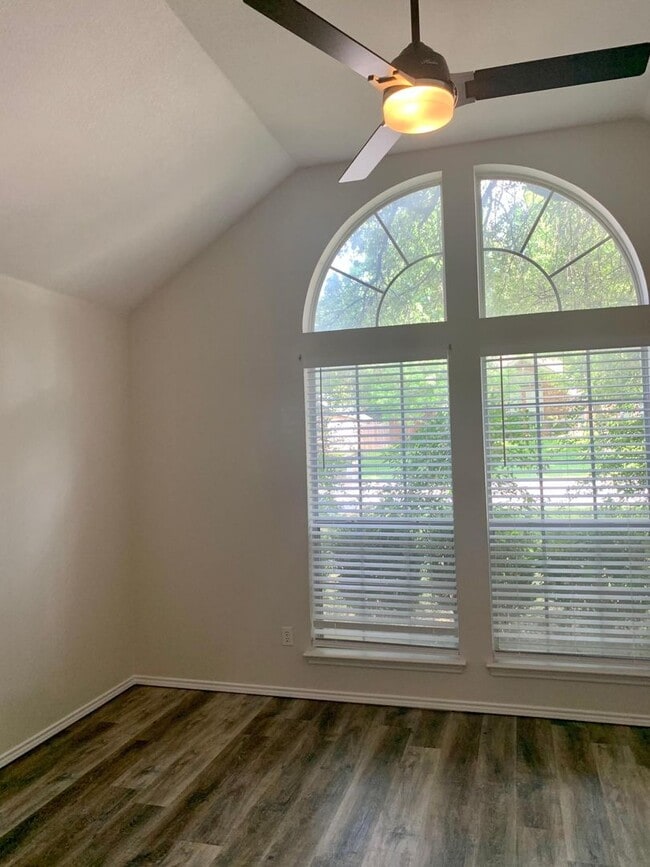 Building Photo - 1632 Whiterock Dr