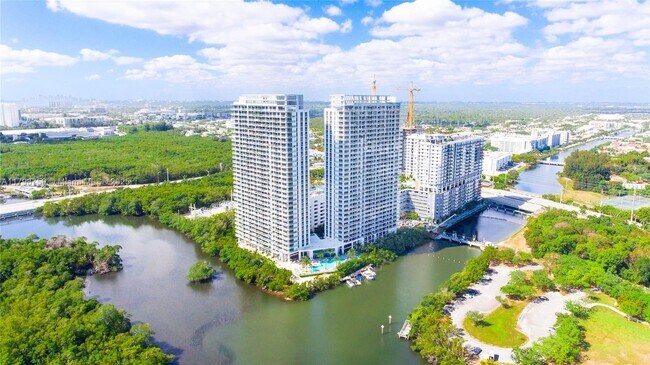 Building Photo - 16385 Biscayne Blvd