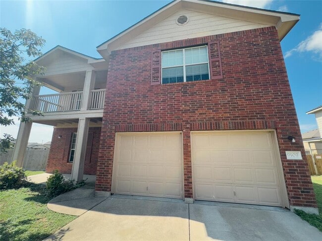 Primary Photo - 9909 Fantail Ln