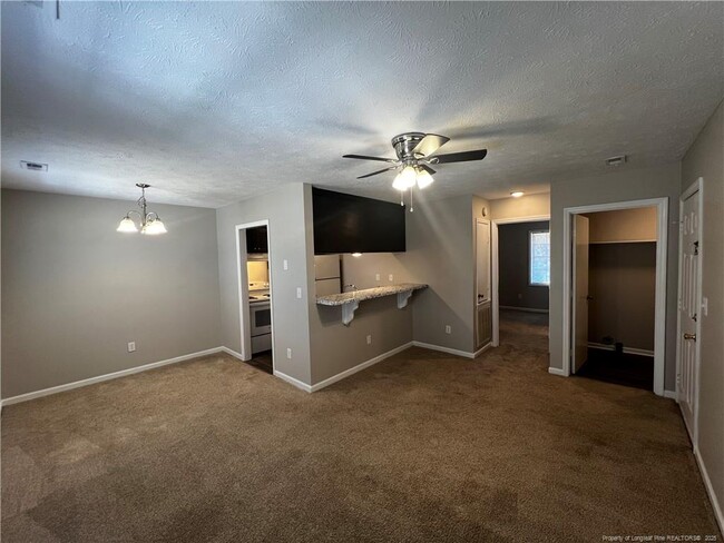 Primary Photo - 1425 Ireland Dr