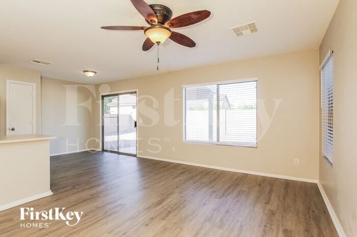 Building Photo - 15890 W Cottonwood St