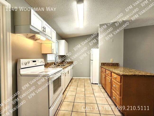 Building Photo - 1140 Woodman Way