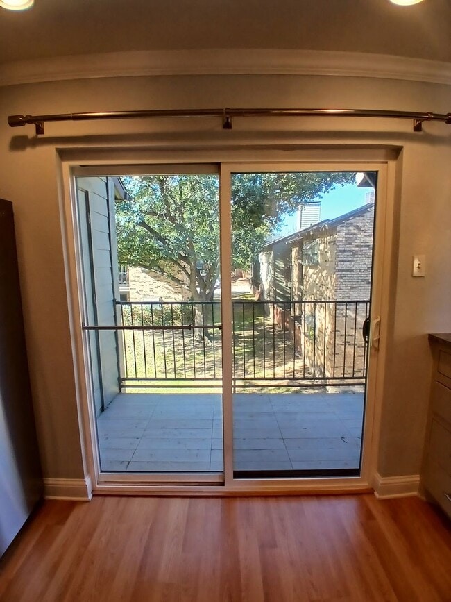 Building Photo - 2nd Floor Condo Near Dallas North Tollway & Keller Springs