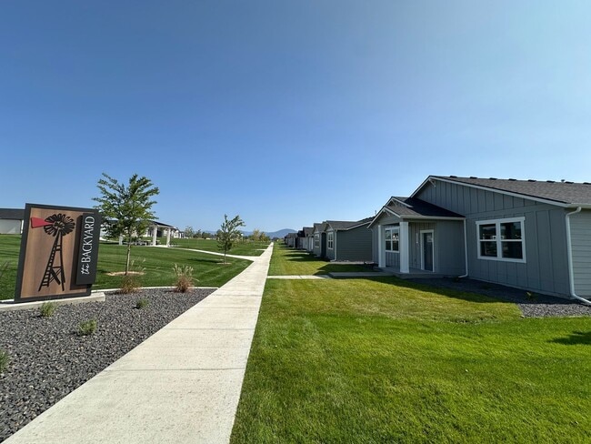 Building Photo - Brand New Foxtail Rancher