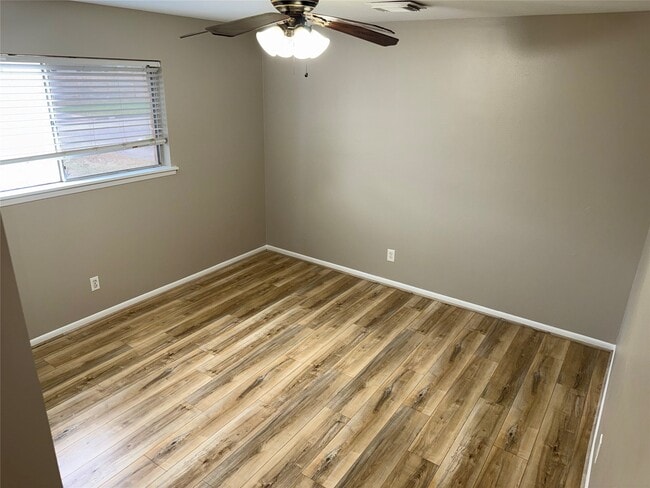 Building Photo - 11215 Mayfield Rd