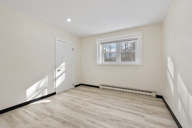 Building Photo - 9 West Rd