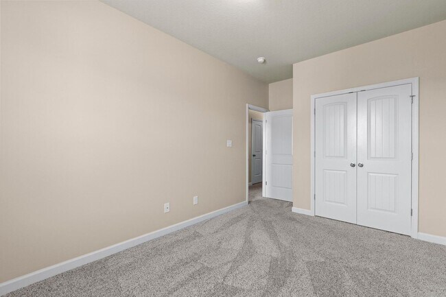 Building Photo - Holly Ridge Townhouse For Rent!