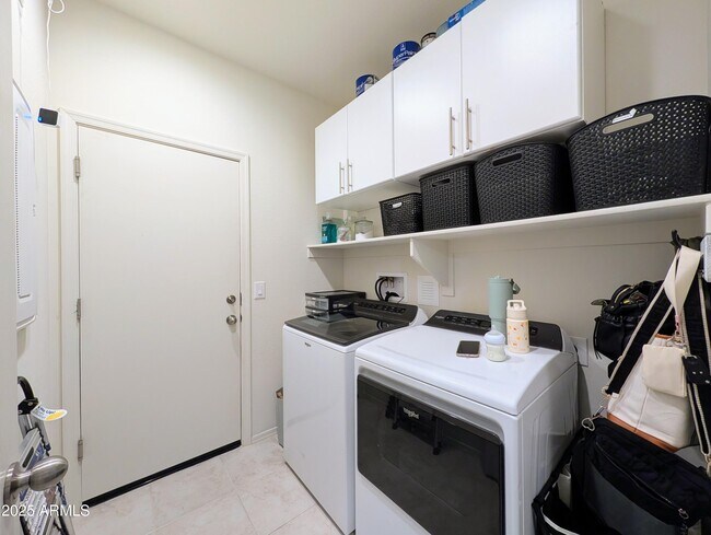 Building Photo - 24458 W Verlea Dr