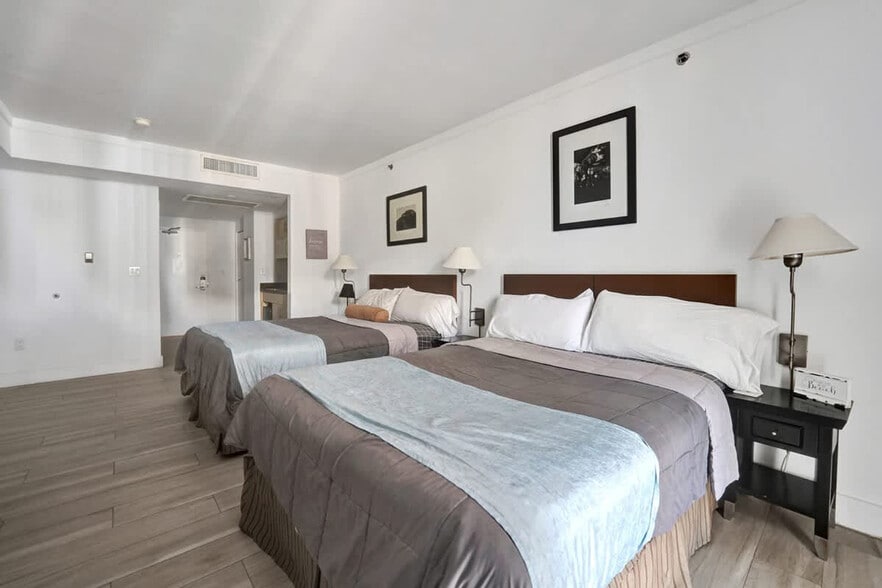 Building Photo - 2889 McFarlane Rd