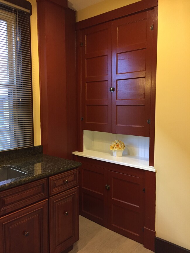 Building Photo - 308 5th Ave