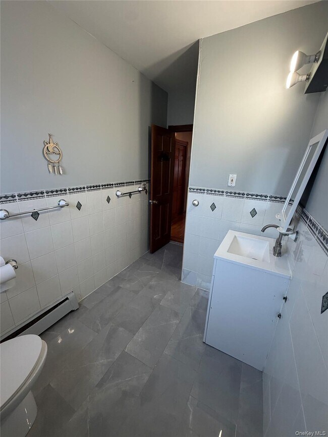 Building Photo - 119-53 177th Pl