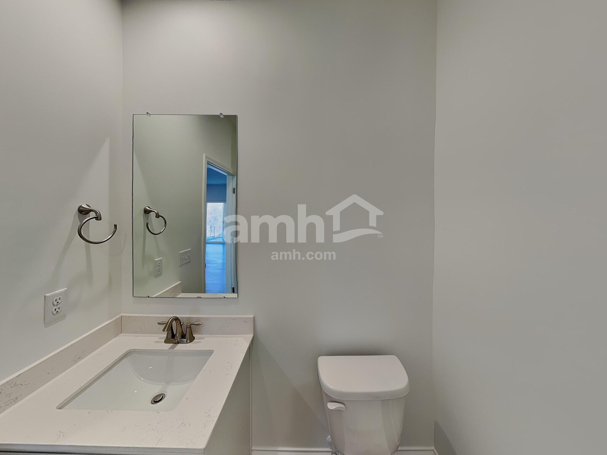 Building Photo - 206 Deanscroft Dr