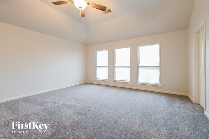 Building Photo - 8606 Granville Dr