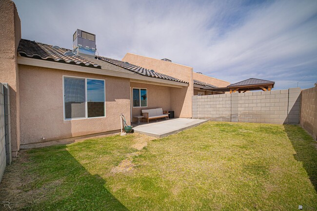 Building Photo - 3839 S Desert Sky Dr