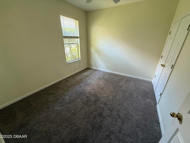 Building Photo - 705 Ravenshill Way