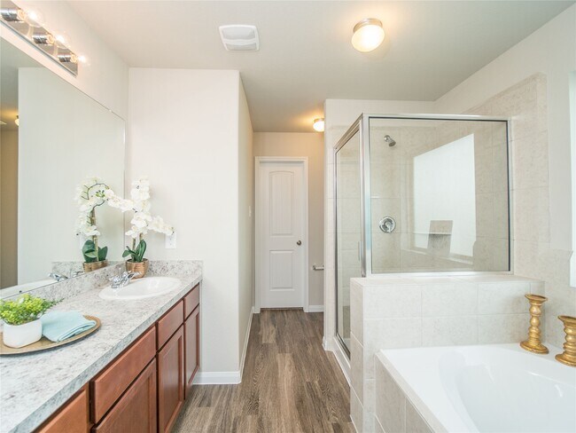Building Photo - 3542 Vivaldi Dr