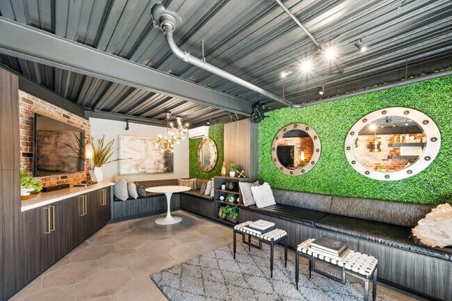Building Photo - $3,695 - 1 Bed + Den / 1.5 Bath Condo at Parkloft Residence in Downtown San Diego