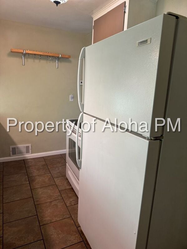 Building Photo - 2720 W Heron St