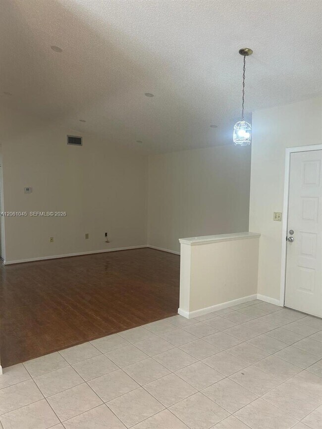 Building Photo - 5901 Chester Ln